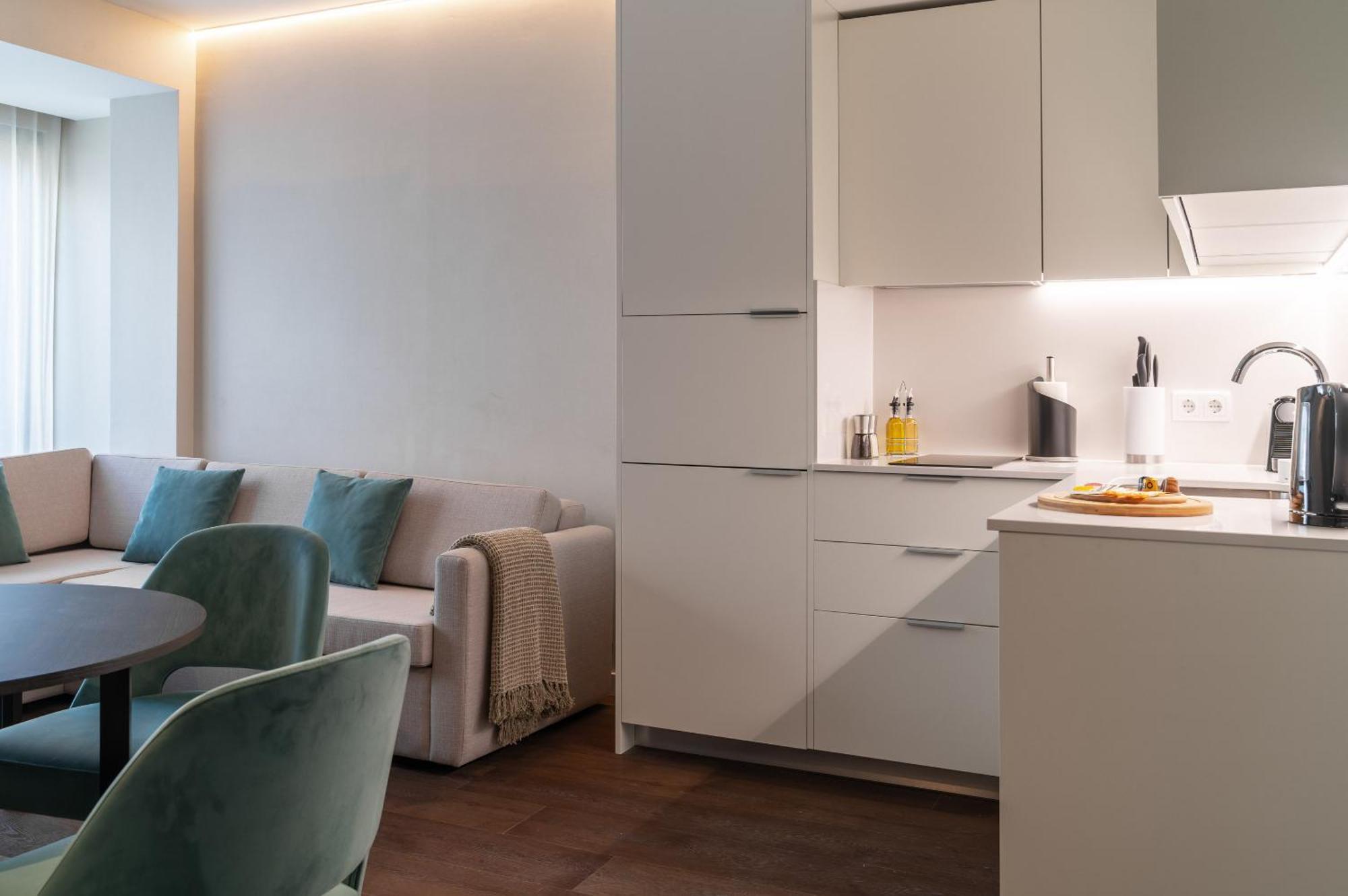 Limehome Defensores De Chaves Lisboa
